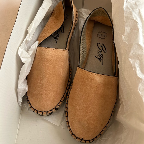 Betty London handmade leather espadrilles Memory Foam NWT New NIB 36 UK/6 US - Picture 2 of 14